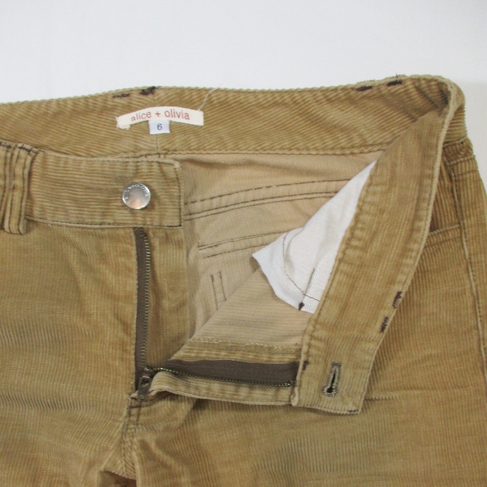 ALICE + OLIVIA Tan Corduroy Pants. Size 6 - Picture 5 of 9